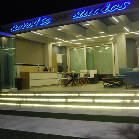 Sunrise Studios Resort สกาลา โปเตมิอัส ภายนอก รูปภาพ