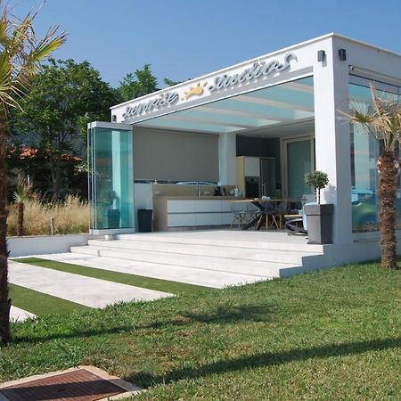 Sunrise Studios Resort สกาลา โปเตมิอัส ภายนอก รูปภาพ
